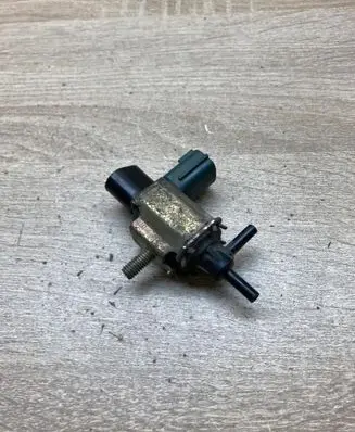Mazda 6 Vacuum valve K5T46593