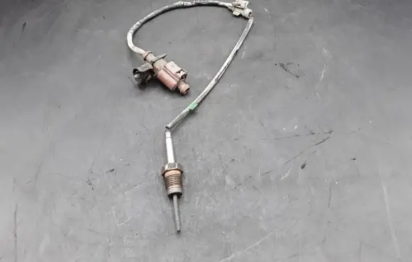 Volkswagen PASSAT B7 Exhaust gas temperature sensor 03L906088CJ 03L906088