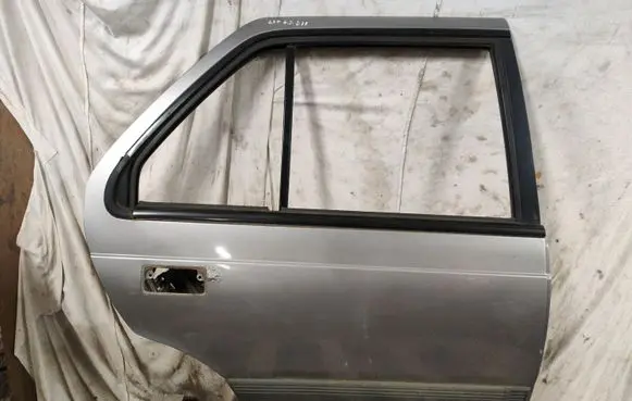 Mazda 929 Rear door