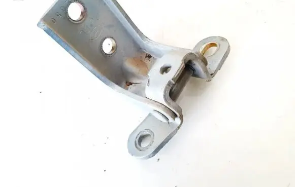 Hyundai Getz Rear door lower hinge