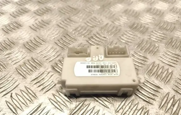 Chrysler Grand Voyager V Door control unit/module P04602758AG TRD3317E7250