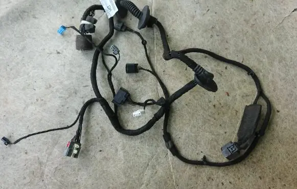 Jaguar XF X250 Front door wiring loom 8X2T14A205