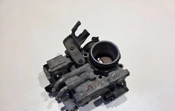 Lexus IS 200-300 Throttle valve 2203070020