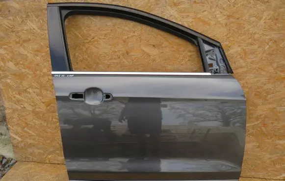 Ford Kuga II Front door 
