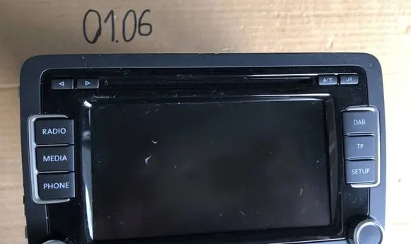Volkswagen Tiguan Radio/CD/DVD/GPS head unit 3C8035195A