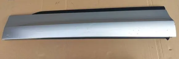 Volkswagen Tiguan Front door trim (molding) 5NA854939