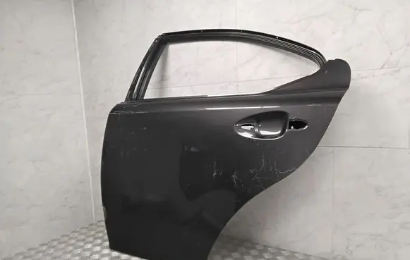 Lexus IS 220D-250-350 Rear door