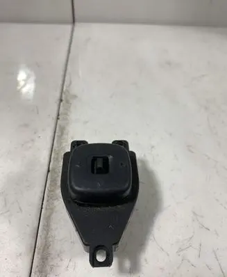 Mazda 3 I Wing mirror switch 03200320