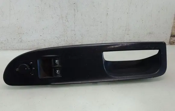 Volkswagen PASSAT B6 Electric window control switch 3C1867171A