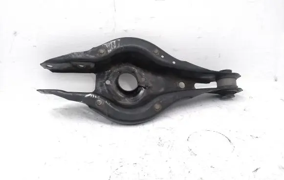 BMW 4 F32 F33 Rear upper control arm/wishbone 6867540