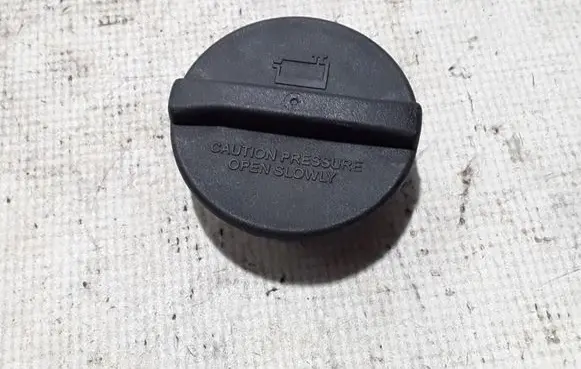 Mercedes-Benz Vito Viano W639 Coolant expansion tank/reservoir cap A9065010015