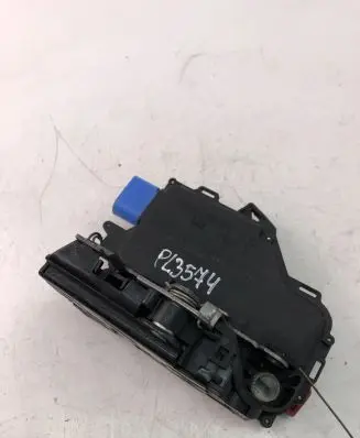 Porsche Cayenne (9PA) Rear door lock 3D1837015