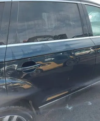 Audi Q7 4L Rear door 