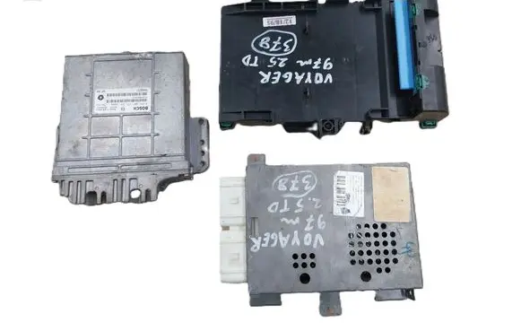 Chrysler Voyager Engine control unit/module 0281001333 P04686757