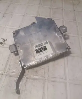Toyota Prius (XW20) Engine control unit/module 8966147170 2751009521