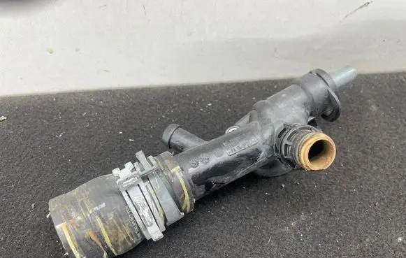 Audi A4 S4 B8 8K Engine coolant pipe/hose 03L121132AC PA66GF30