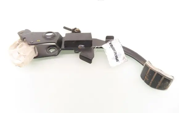 Renault Laguna I Clutch pedal 665K199521