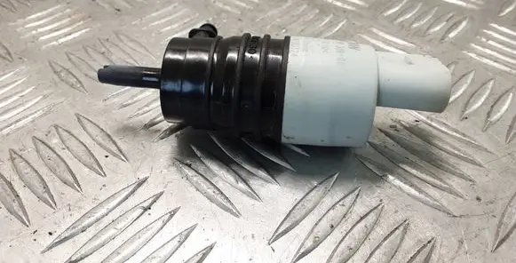 BMW 4 F32 F33 Windscreen/windshield washer pump 7298309