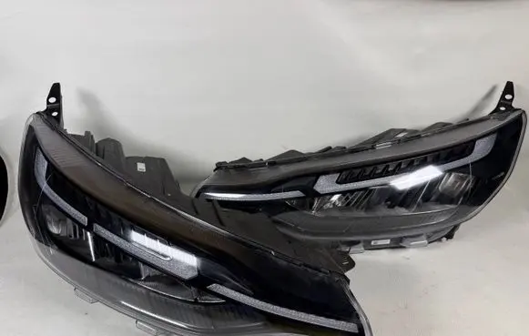 Ford Transit Custom II Headlight/headlamp PZ3113E014