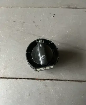 Light switch