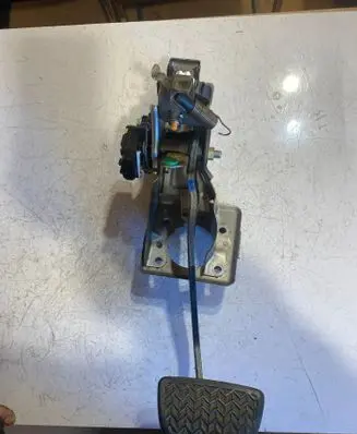 Lexus RX 330 - 350 - 400H Brake pedal 8951047010