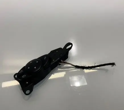 Mercedes-Benz E W211 Wing mirror switch 2118219358 03211051 A2118219358