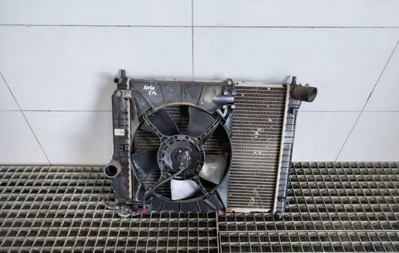 Chevrolet Aveo Radiator set 96536523