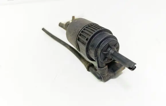 Renault Megane I Windscreen/windshield washer pump