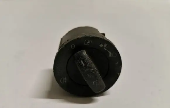 Volkswagen Golf V Light switch