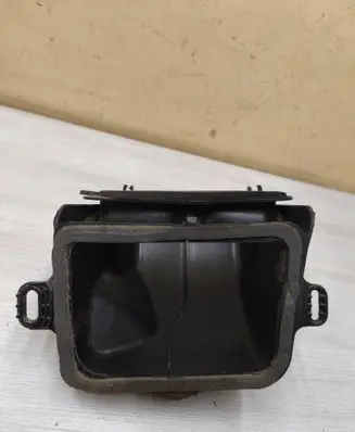 Renault Trafic III (X82) Air intake duct part 687796862R 93452499