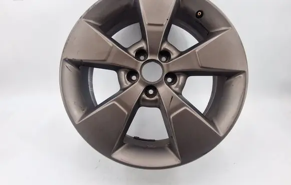 Jeep Cherokee KL R18 alloy rim