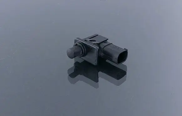 BMW 1 E81 E87 Bonnet alarm switch sensor 8352229