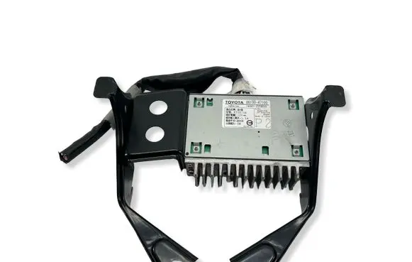 Toyota Prius (XW30) Sound amplifier 8610047100