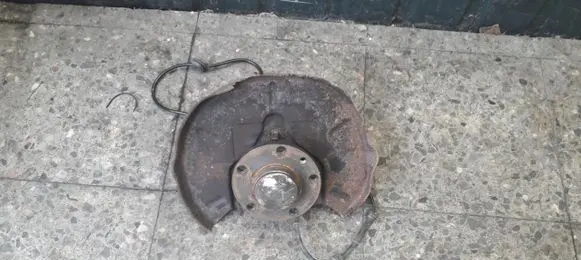 Alfa Romeo 147 Rear wheel hub spindle/knuckle 