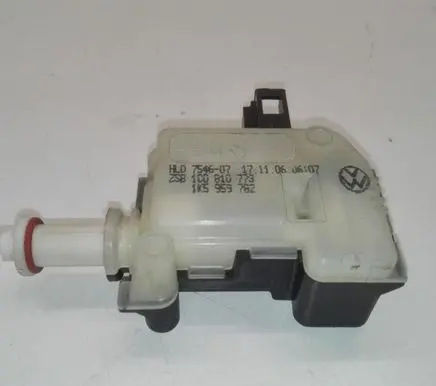 Audi TT TTS Mk2 Fuel tank cap lock 1K5959762 1C0810773