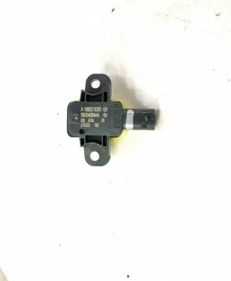 Mercedes-Benz GLE (W166 - C292) Airbag deployment crash/impact sensor 1668210351 A1668210351