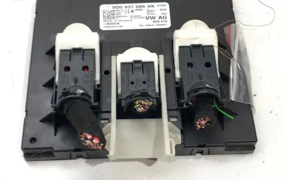 Volkswagen Golf VII Central body control module 5Q0937086AK