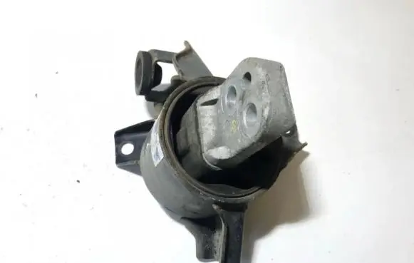 KIA Ceed Engine mount bracket 09070403