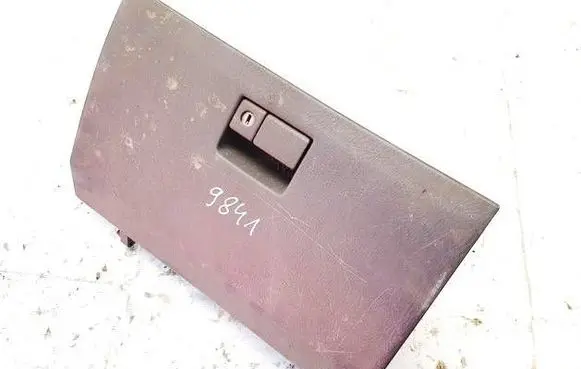 Toyota Avensis T220 Glove box 5555005030 55550-05030