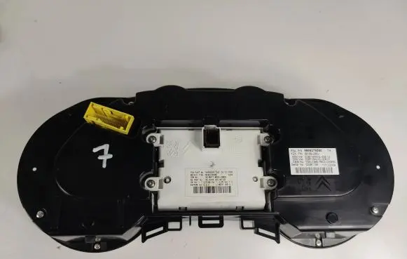 Peugeot 3008 I Speedometer (instrument cluster) 9666276580