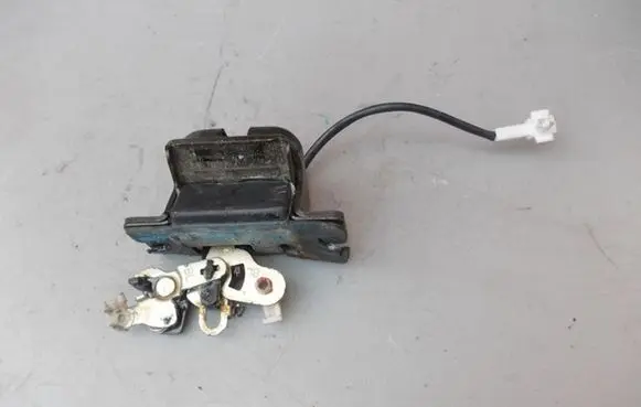 KIA Sorento Tailgate/trunk/boot lock/catch/latch