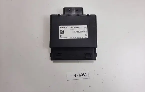 Audi A4 S4 B8 8K Power management control unit 8K0959663
