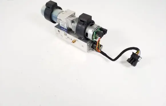 Mercedes-Benz SLK R172 Convertible roof hydraulic pump A1728000030