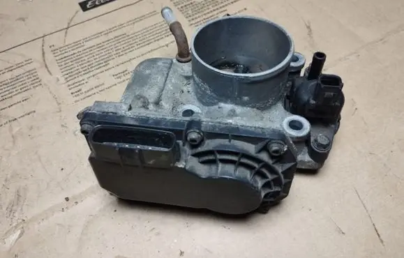 Honda FR-V Throttle valve GMA4B