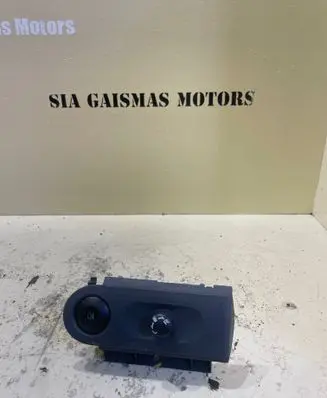 Mitsubishi Colt Wing mirror switch MN148893