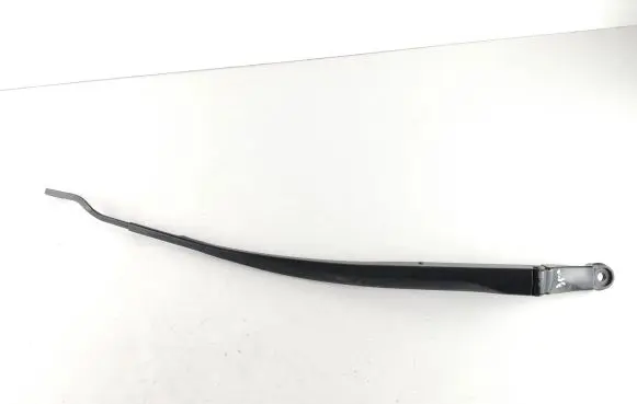 Toyota Prius+ (ZVW40) Front wiper blade arm