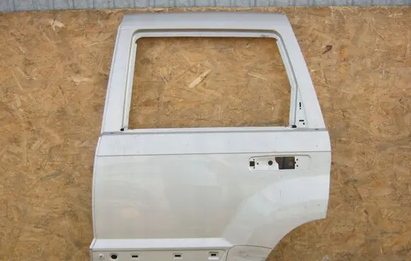 Jeep Grand Cherokee (WK) Rear door