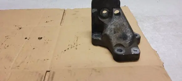 Volvo S60 Engine mounting bracket 86341232