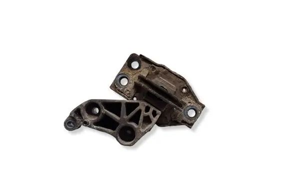 Nissan Qashqai Engine mount bracket F6036100