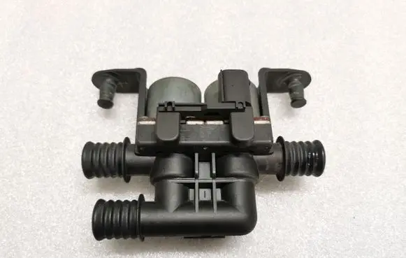 BMW X5 E53 Coolant heater control valve 6906652 1147412159